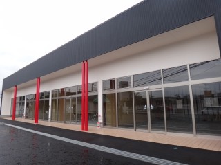 建物完成引き渡し（白形様テナントビル）