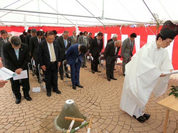 地鎮祭（河原学園人間環境大学松山道後キャンパス新校舎）