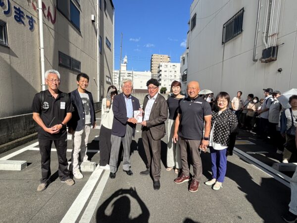 「松山手をつなぐ育成会」親子遠足お見送り